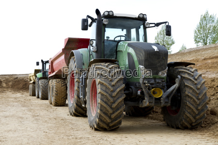 Tractor On Construction Site Lizenzfreies Bild 5670343 Bildagentur