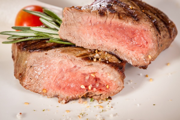 Medium Gebratenes Rindersteak Filet Mit Pfeffer Und Lizenzfreies Foto