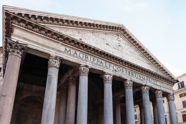 fassade des pantheon kirche in rom