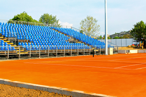 neuer tennisplatz