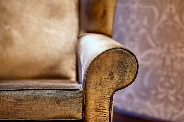 luxurioeses vintage sofa