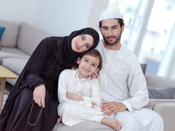 muslim, family, reading, quran, and, praying - 29808292