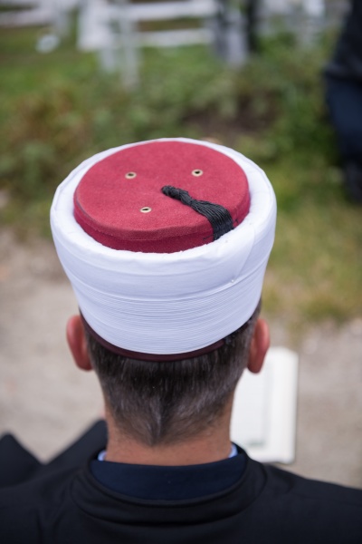 koran heiliges buch lesung von imam