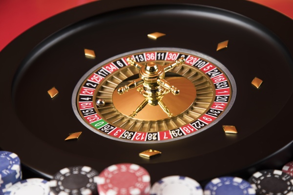 roulette rad laeuft in einem casino