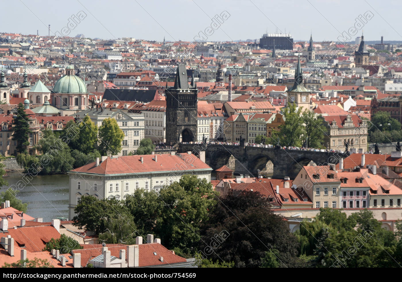 Blick Auf Die Karlsbrucke Prag Stockfoto Bildagentur Panthermedia