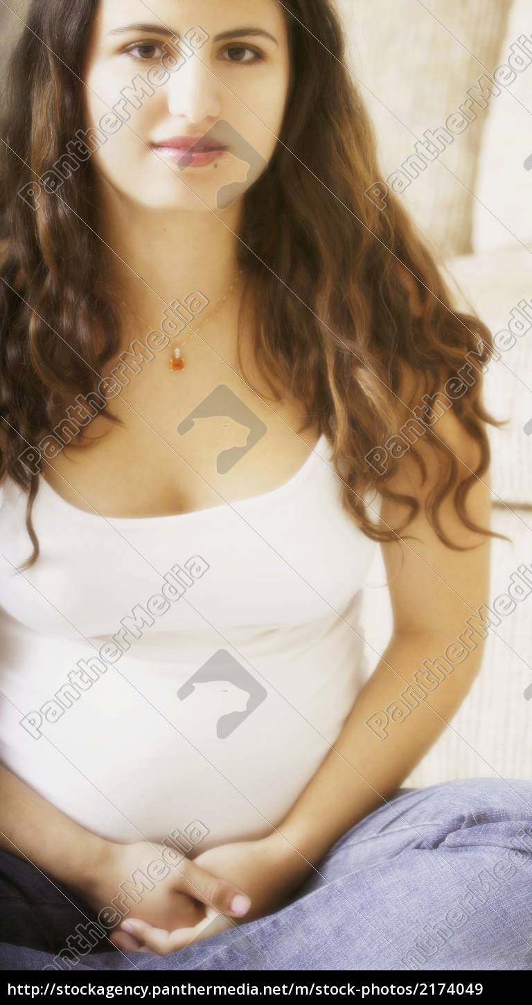 Portrait Einer Schwangeren Frau - Stockfoto - #2174049 | Bildagentur ...