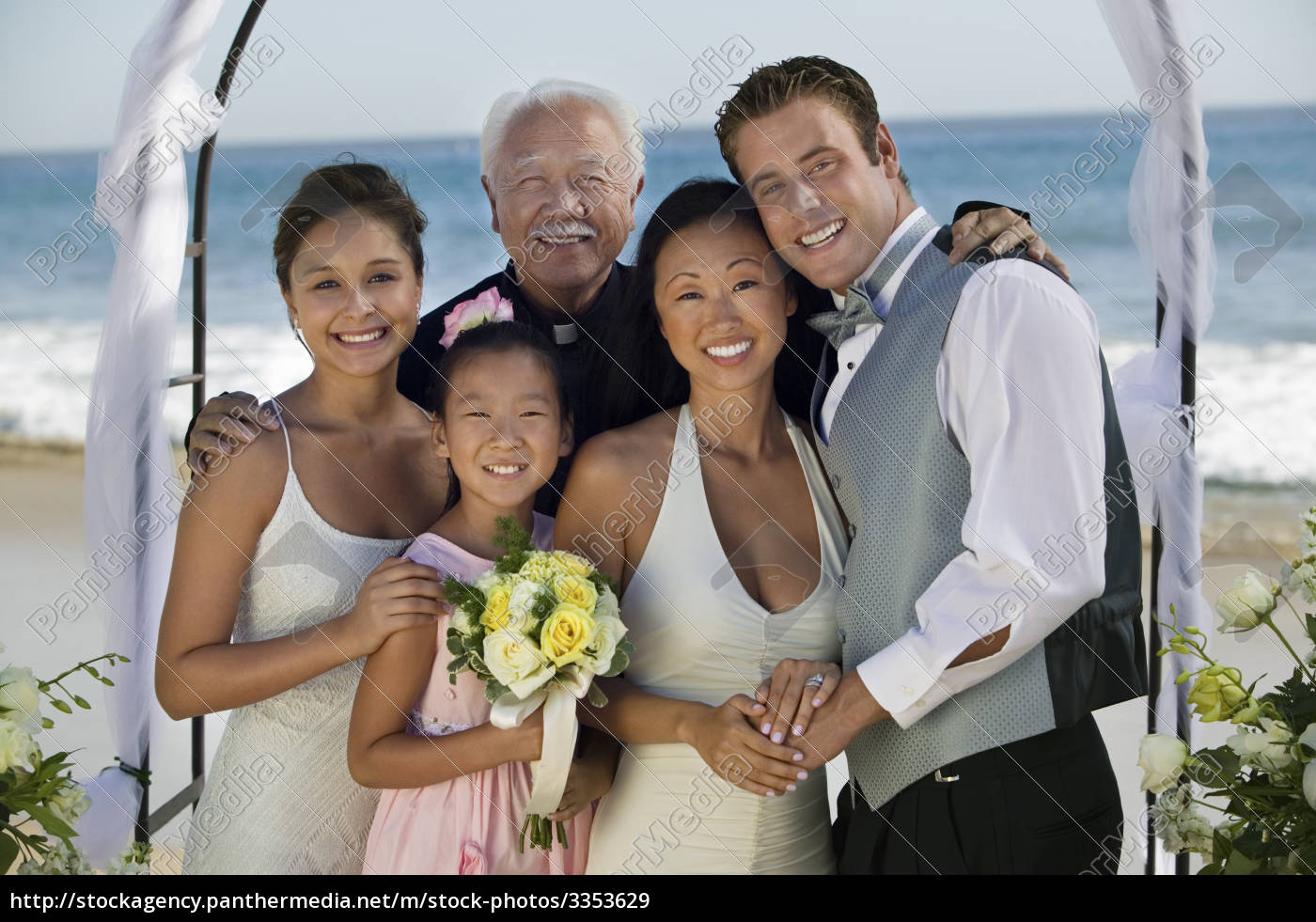 HOCHZEIT AM STRAND - Lizenzfreies Bild #3353629 | Bildagentur PantherMedia