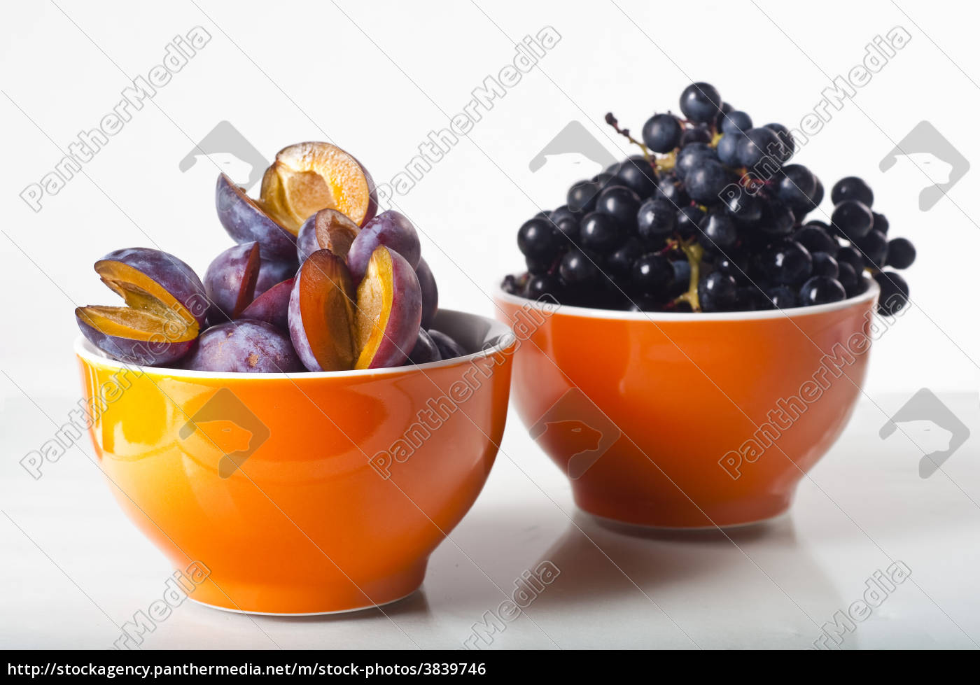 rote Weintrauben und Pflaumen - Stock Photo - #3839746 | Bildagentur ...