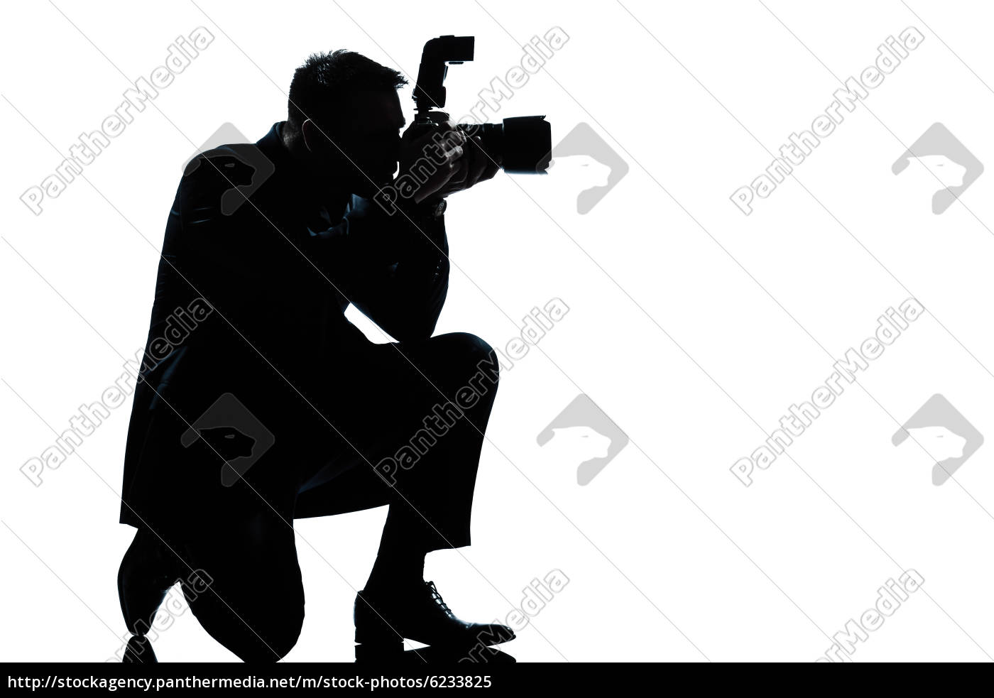 Silhouette Mann Fotograf Kniend Lizenzfreies Bild Bildagentur Panthermedia