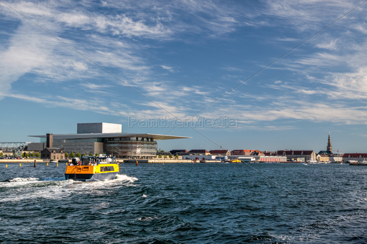 Hafen Von Kopenhagen Mit Neuer Oper Stockfoto Bildagentur Panthermedia