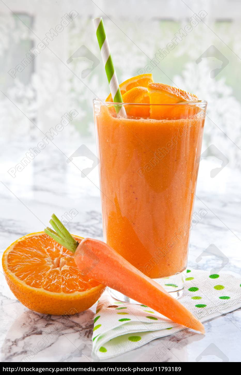 Orangen und Karotten Smoothie - Stockfoto - #11793189 | Bildagentur ...