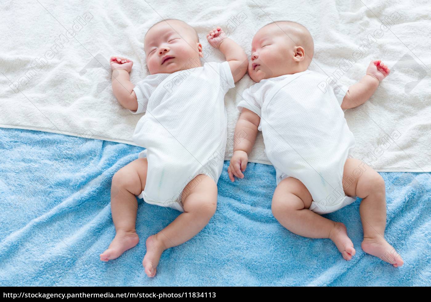 Zwillinge baby Cut Out Stock Images & Pictures - Alamy