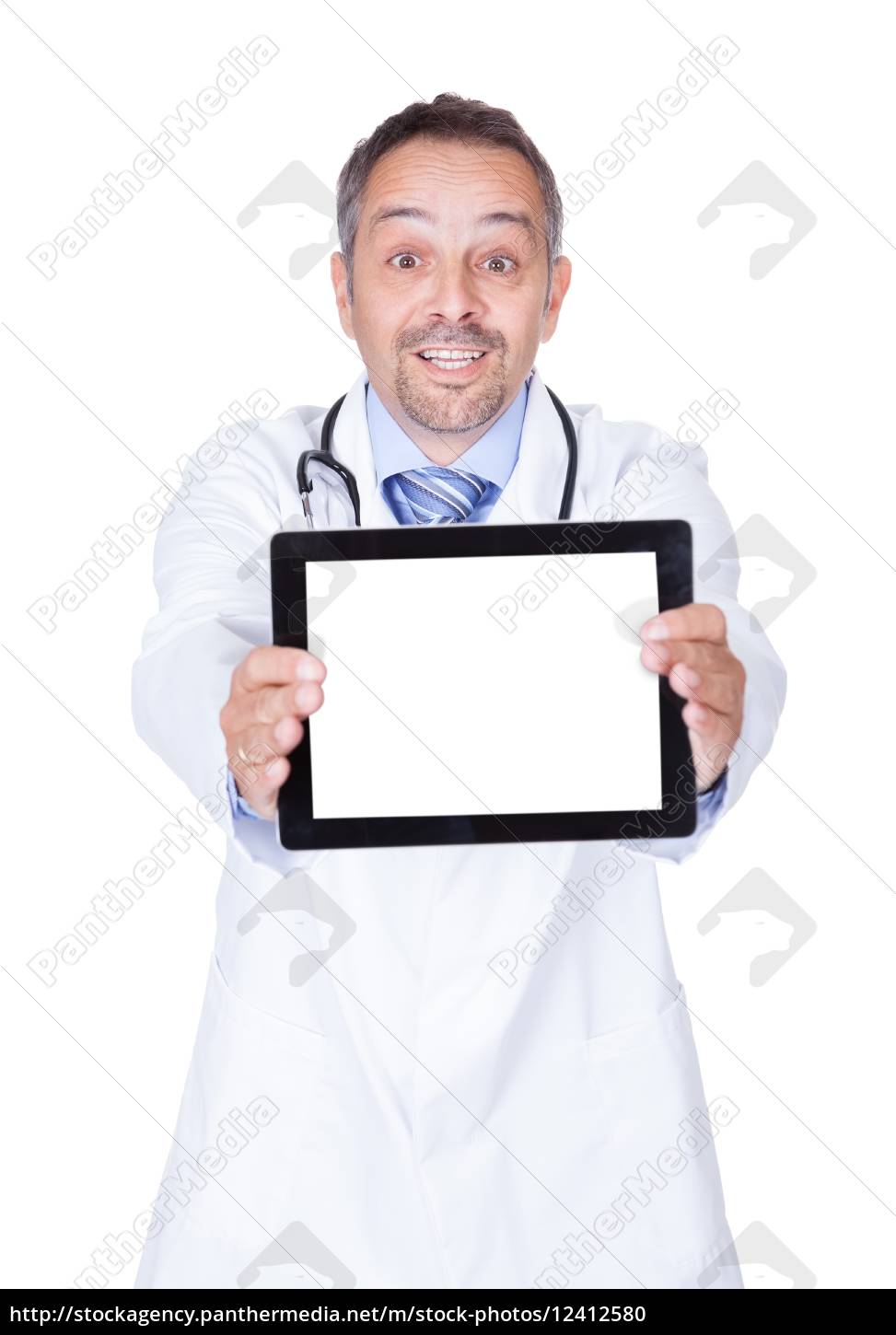 Glücklicher Doktor Holding Blank Digital Tablette Lizenzfreies Foto 12412580 Bildagentur