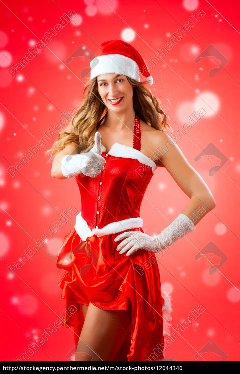 Weihnachtsfrau An Weihnachten Pustet Schnee Stockfoto 12644346 Bildagentur Panthermedia 8267