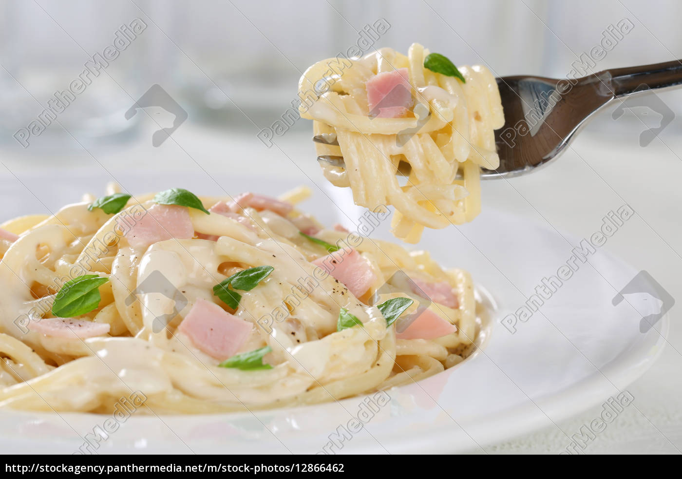 Spaghetti Carbonara Nudeln Pasta Essen Mit Gabel Stock Photo Bildagentur Panthermedia