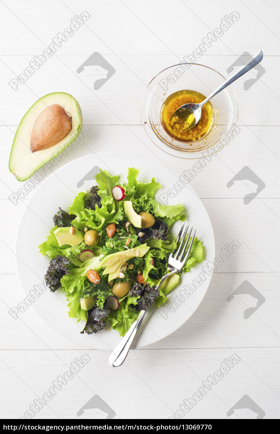 salat mit avocado - Stockfoto - #13069770 | Bildagentur PantherMedia