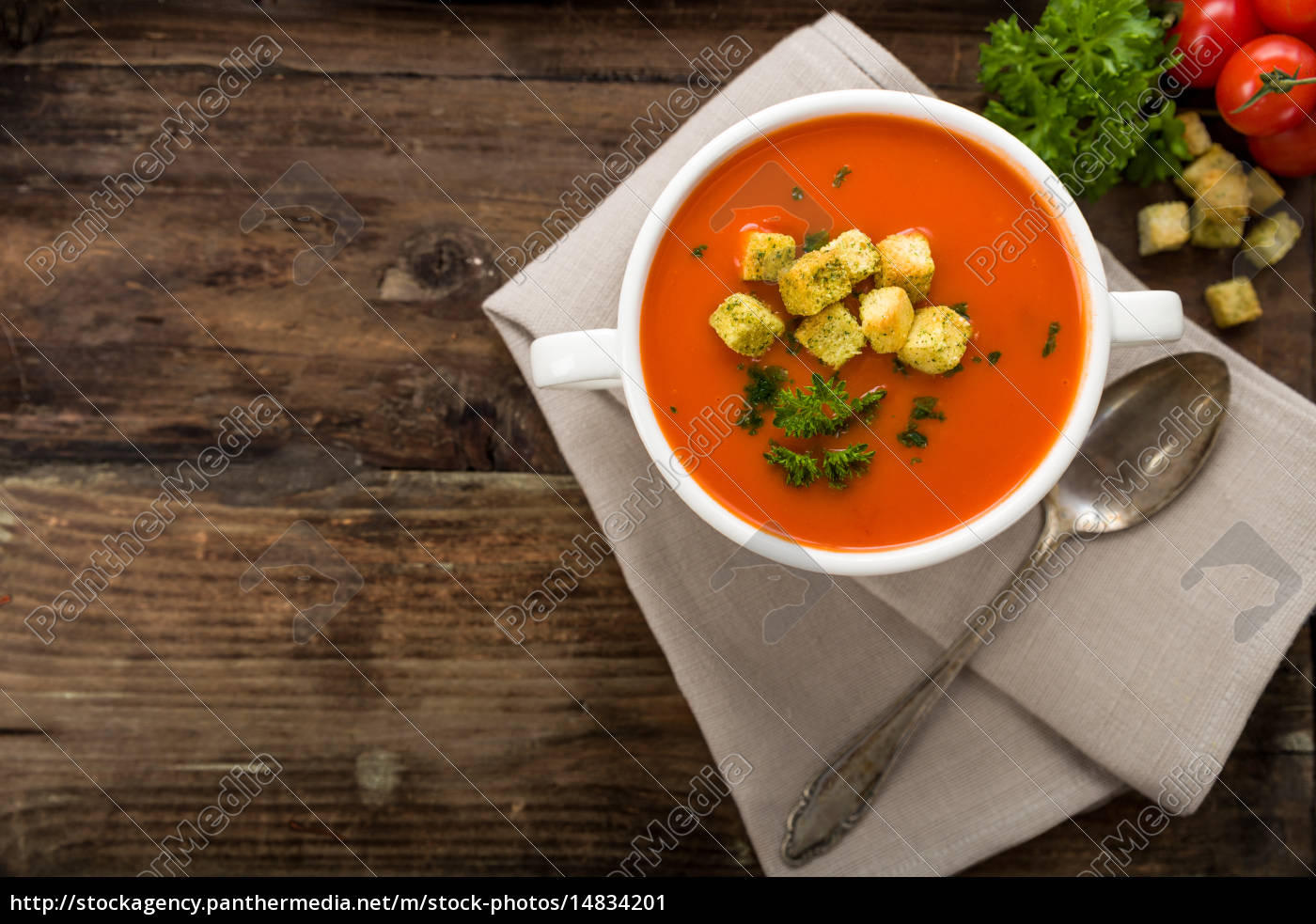 Tomatensuppe mit Croutons - Lizenzfreies Bild - #14834201 | Bildagentur ...