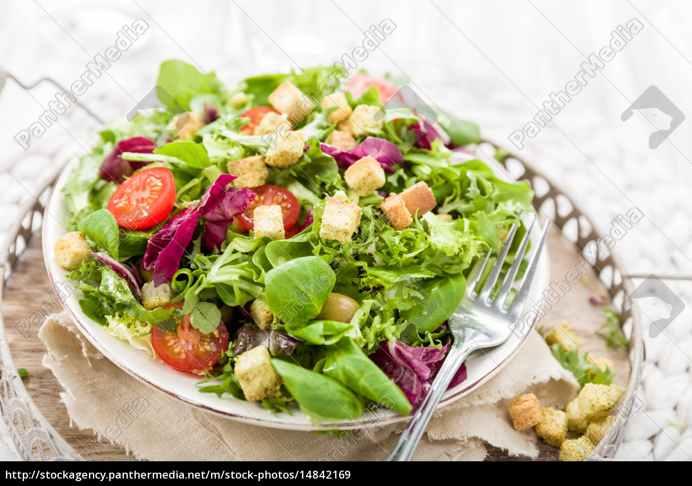 Frischer Salat Mit Croutons Lizenzfreies Bild Bildagentur Panthermedia