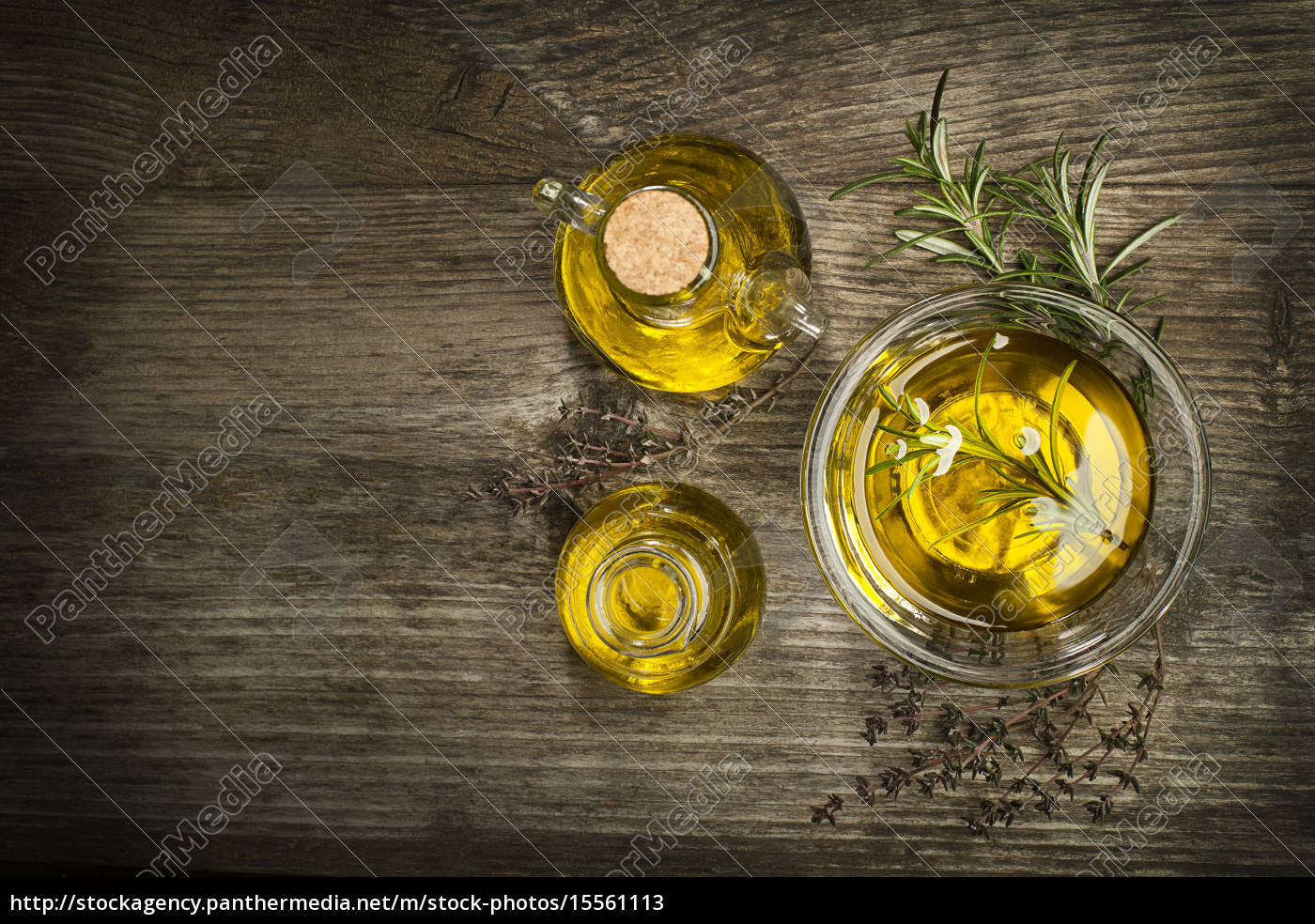 olivenöl mit kräutern - Lizenzfreies Bild - #15561113 | Bildagentur ...