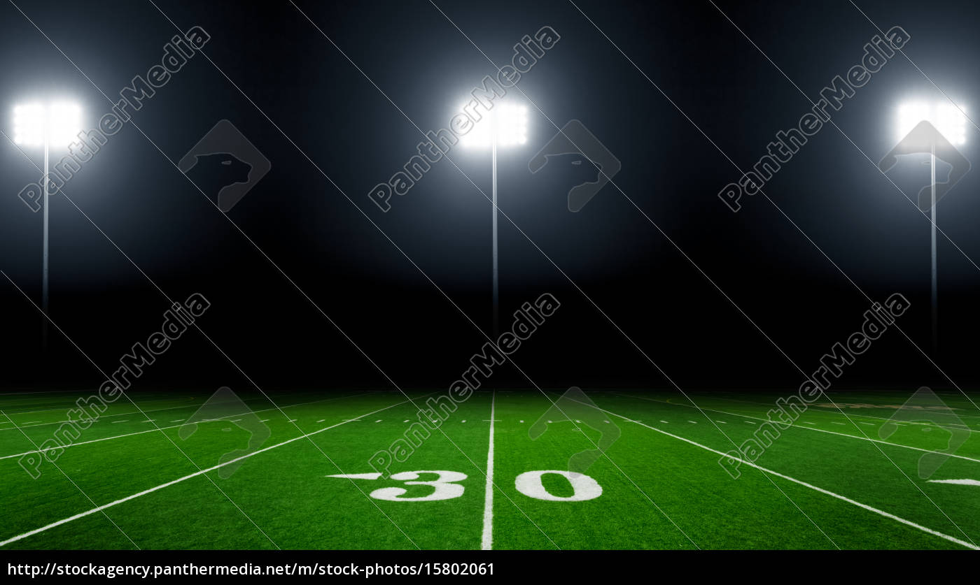 Fussballplatz Von Stadion Lichter Beleuchtet Lizenzfreies Bild 15802061 Bildagentur Panthermedia