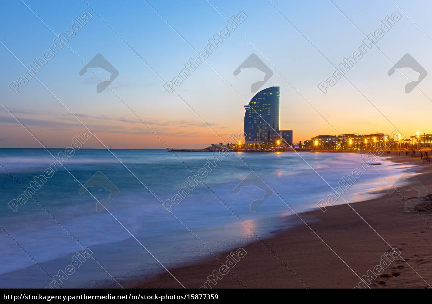 Der Strand Von Barceloneta In Barcelona Bei Stockfoto Bildagentur Panthermedia