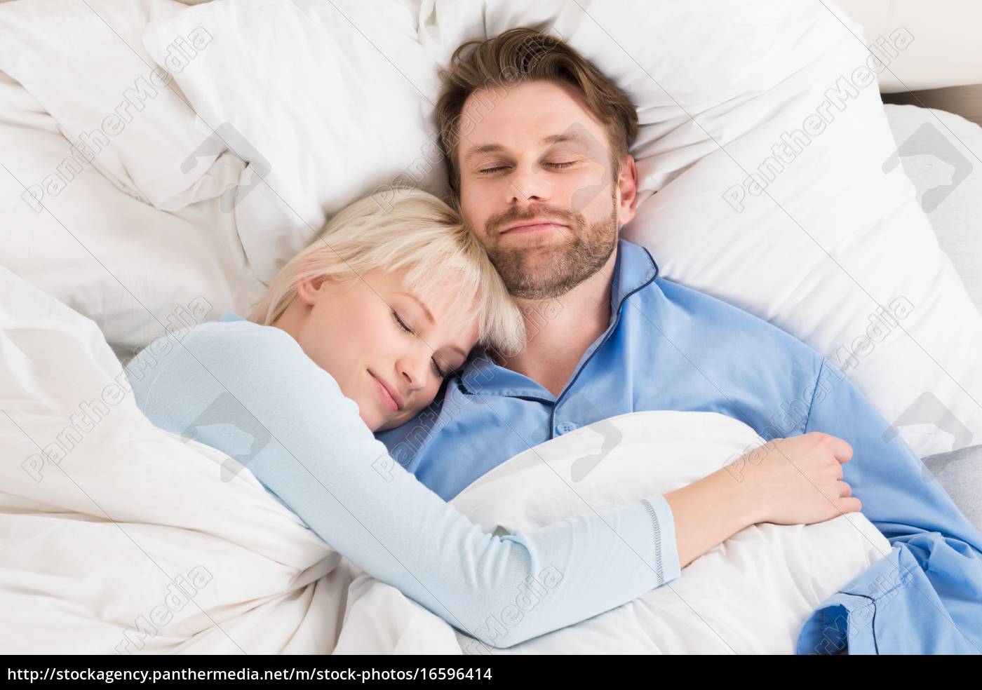 Paar Zusammen Im Bett Schlafen Stockfoto 16596414 Bildagentur Panthermedia 