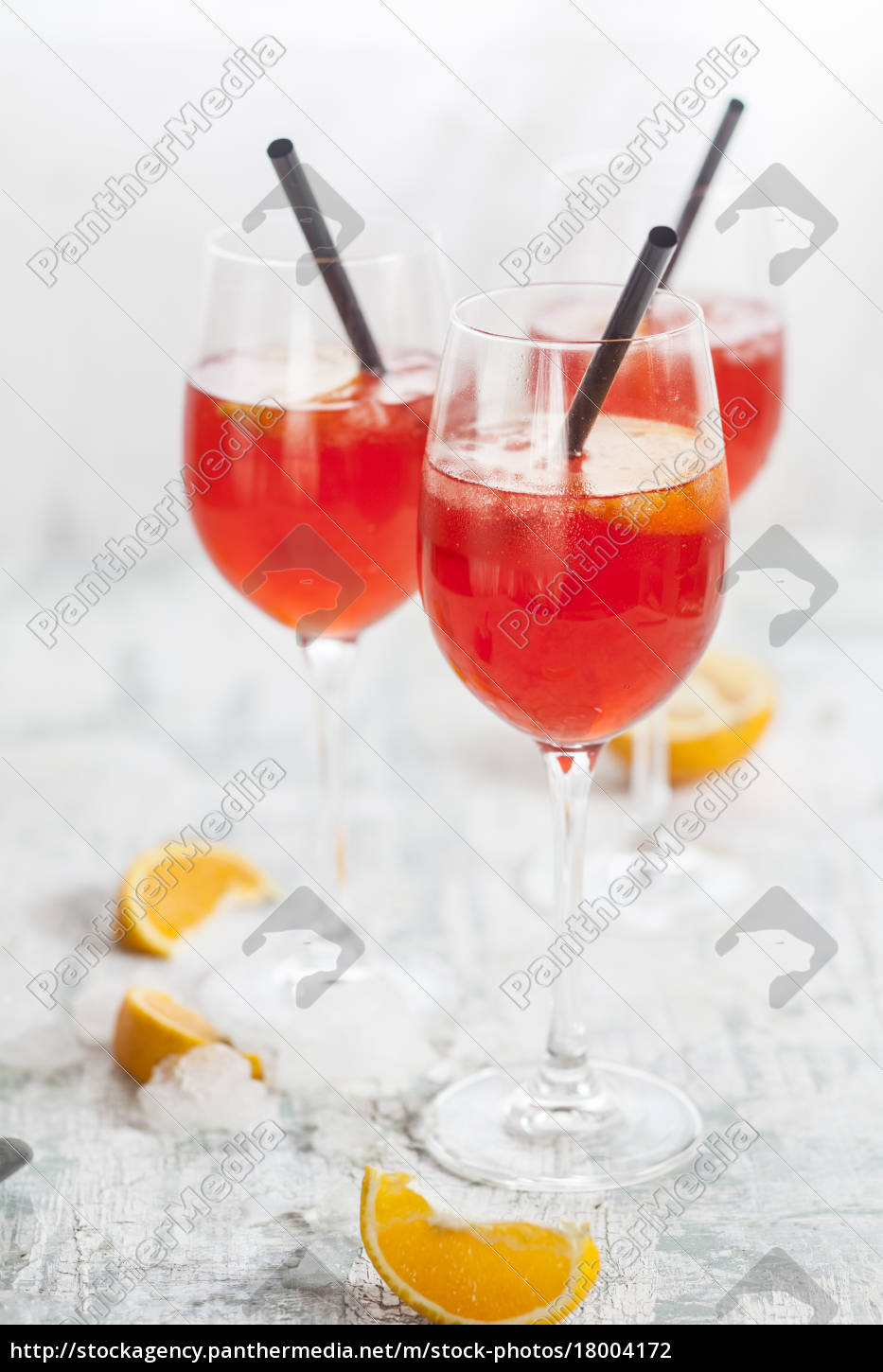 Aperol Spritz Bitter Likor Prosecco Wein Sekt Lizenzfreies Foto 18004172 Bildagentur Panthermedia