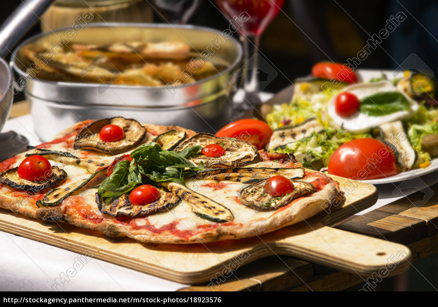 Geschmecktes Und Beruhmtes Italienisches Essen Lizenzfreies Foto 18923576 Bildagentur Panthermedia