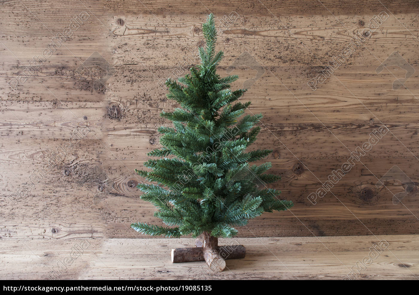 Christmas Tree Aged Wooden Background Copy Space - Lizenzfreies Bild