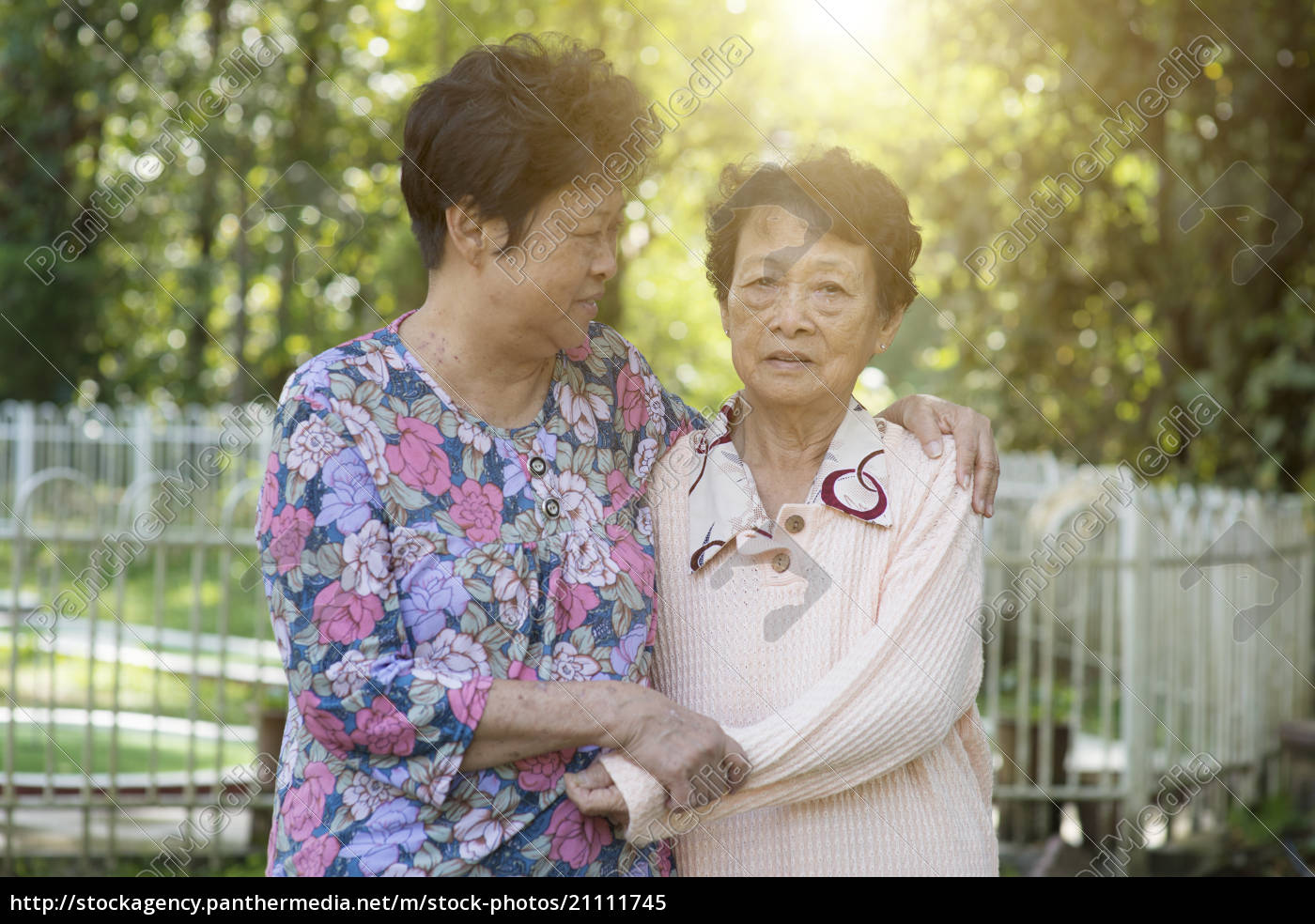 Asiatische Altere Frauen Freundschaft Lizenzfreies Bild Bildagentur Panthermedia