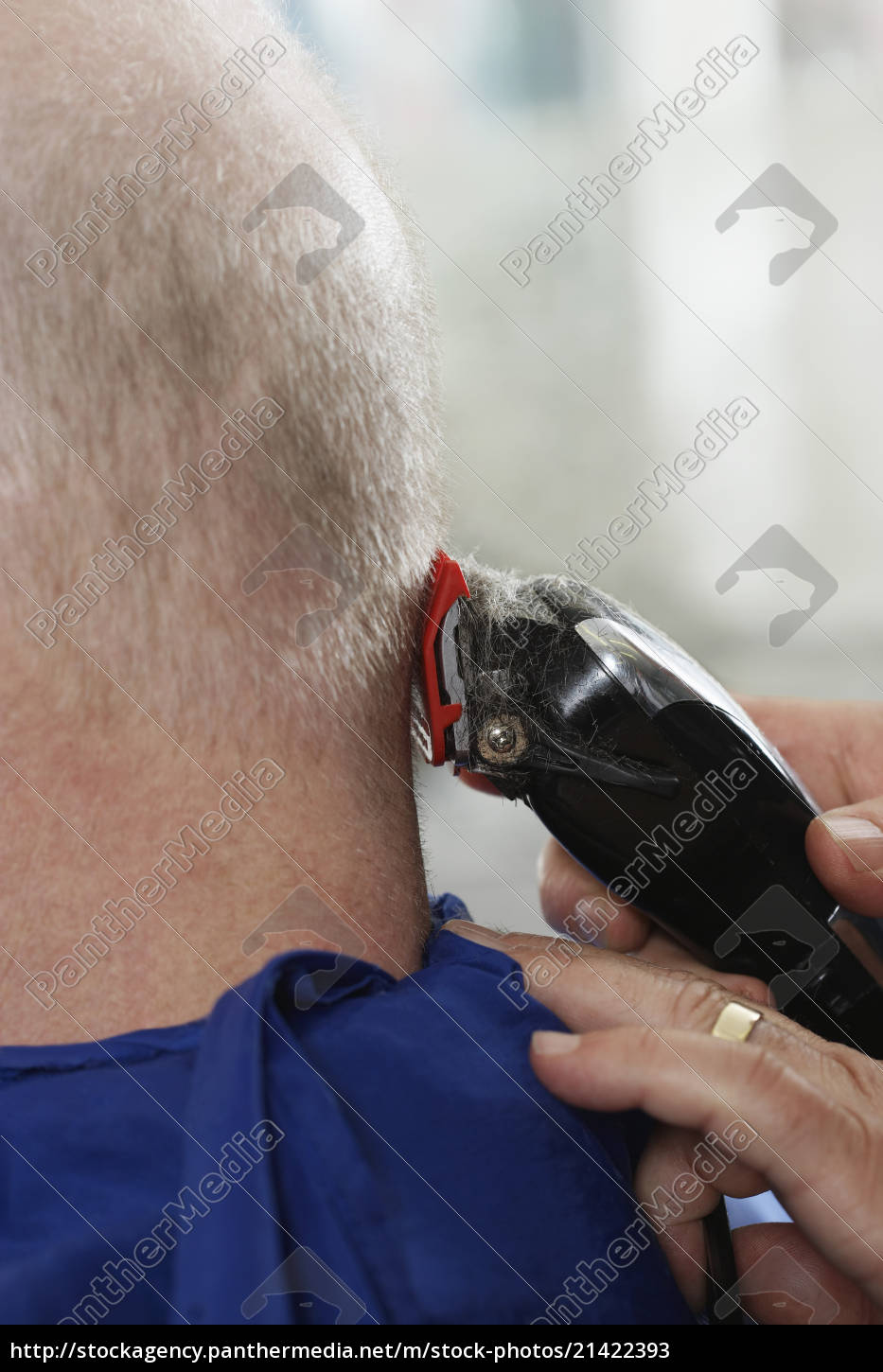 Haare rasieren mann kopf