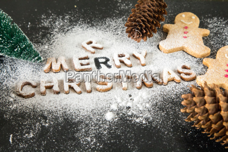 karte mit lebkuchen-plätzchen. gebackene briefe frohe - Lizenzfreies