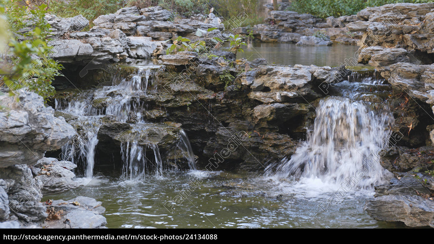 Wasserteich Im Garten Chinesischer Garten Lizenzfreies Foto