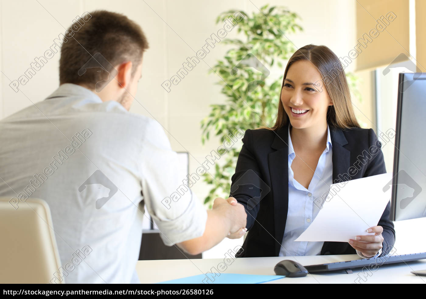 Erfolgreiches Vorstellungsgespräch Stockfoto 26580126 Bildagentur Panthermedia 4220