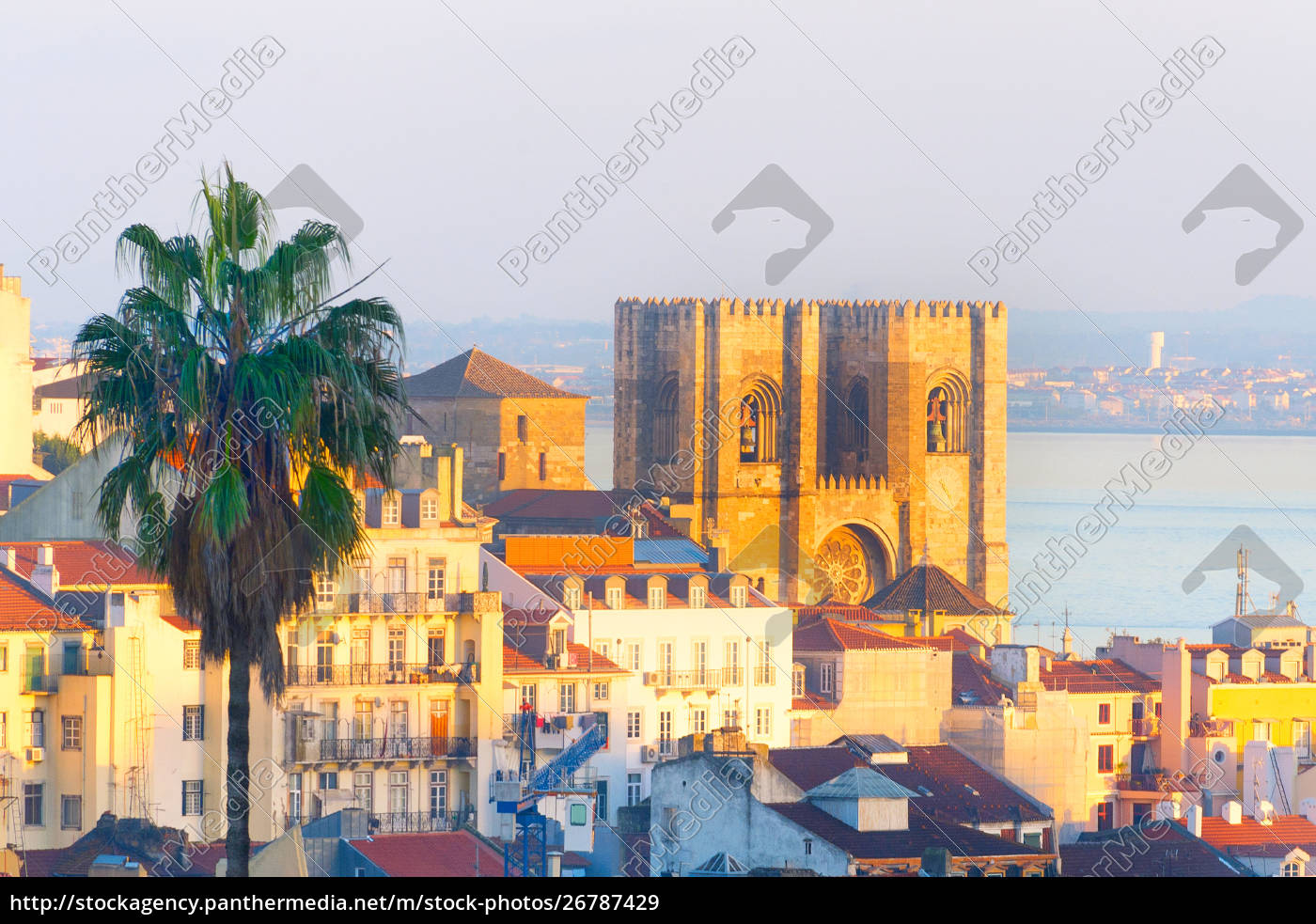 Kathedrale Von Lissabon Altstadt Portugal Stockfoto Bildagentur Panthermedia