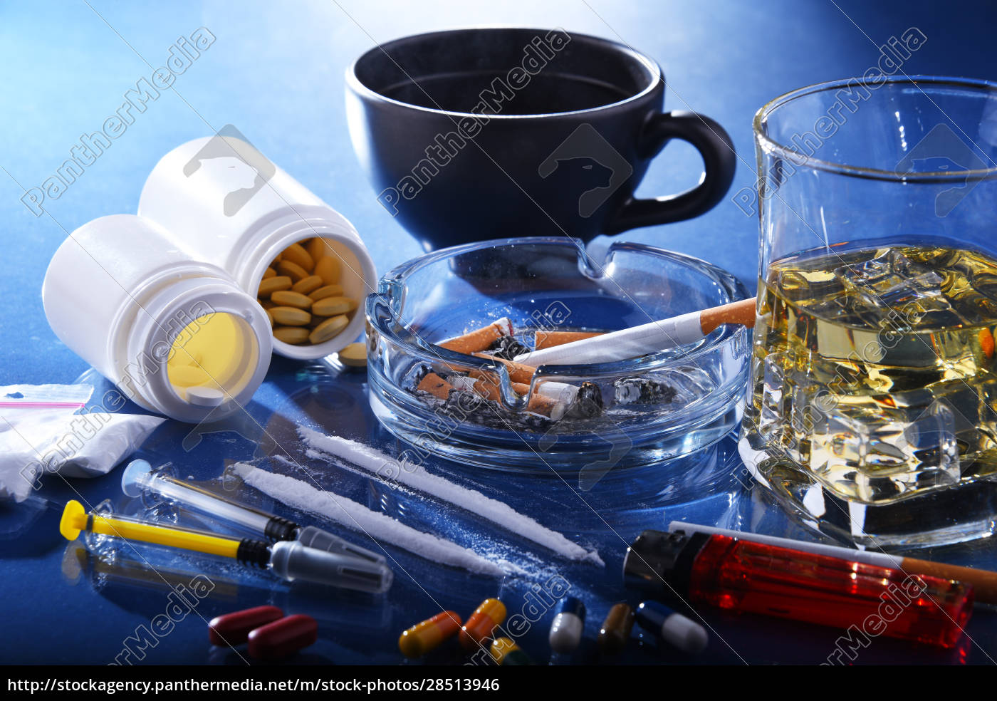 Suchtmittel Einschließlich Alkohol Zigaretten Und - Stock Photo ...